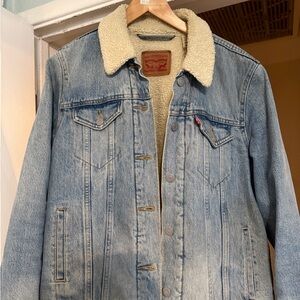 Levi's Light Wash Denim Jacket with Cream Sherpa Lining